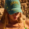 Brasilian brodeerattu lippalakki