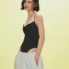 Hihallinen drapeerattu body