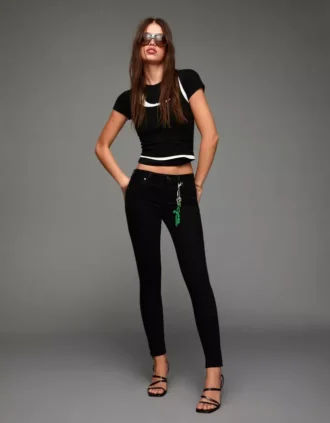 Keskikorkeat push-up-Skinny-farkut – Housut