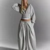 Korkeavyötäröinen vetoketjullinen huppari – #Bershkastyle – Naiset