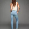Korkeavyötäröiset pehmeät Skinny-farkut – Housut