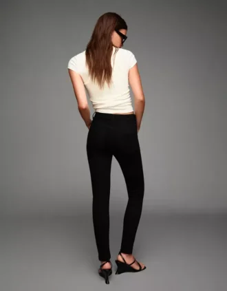 Korkeavyötäröiset pehmeät Skinny-farkut – Housut
