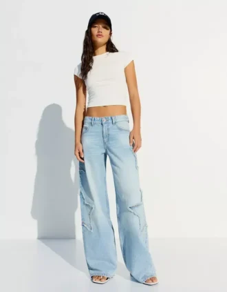 Matalan vyötärön boyfriend-farkut, joissa on tähtiä