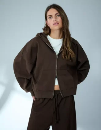 Oversize-vetoketjuhuppari – Collegepaidat ja hupparit