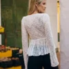 Pitsinen röyhelöinen T-paita – #Bershkastyle – Naiset