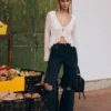 Pitsinen röyhelöinen T-paita – #Bershkastyle – Naiset