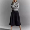Raidalliset culottes-bermudashortsit