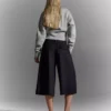 Raidalliset culottes-bermudashortsit
