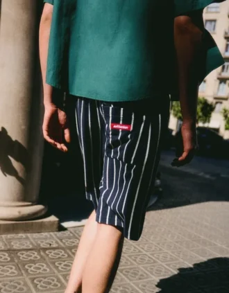 Raidalliset pyyheefektiset bermudashortsit – Bershka Lovers