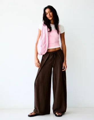 Rustic-malliset Wide Leg-housut, joissa on laskokset
