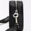 Tekninen olkalaukku, jossa on monogrammi – Asusteet